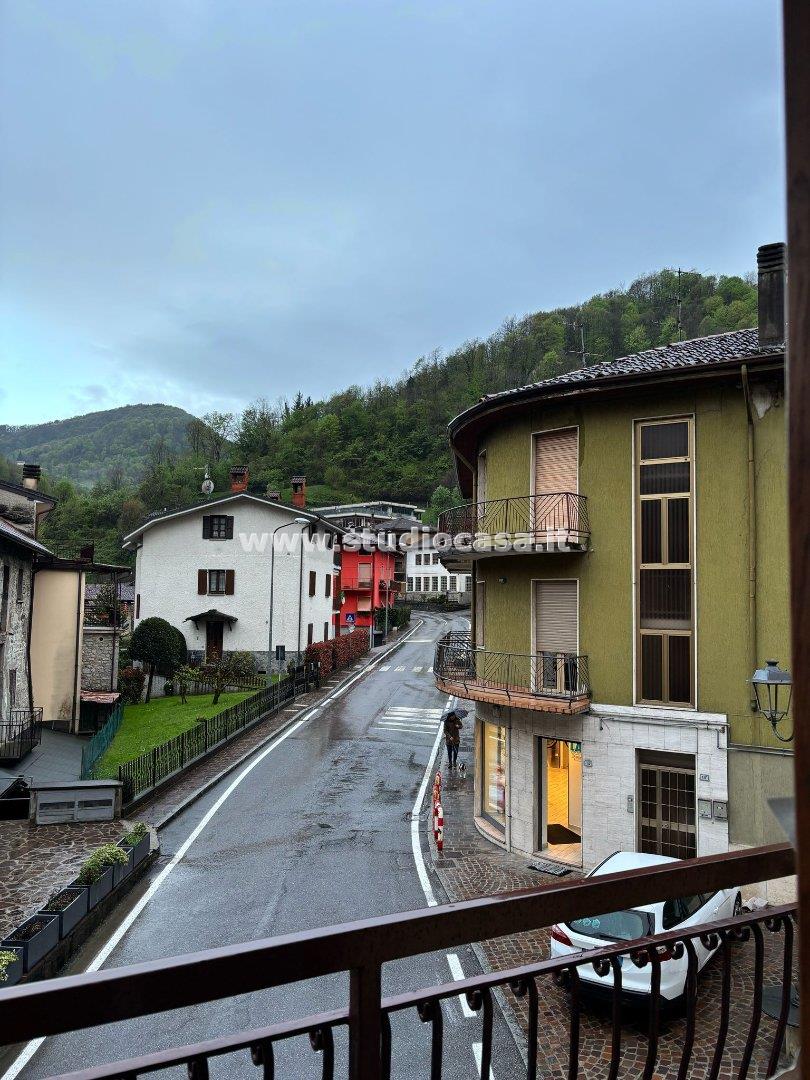 Appartamento in vendita a Val Brembilla