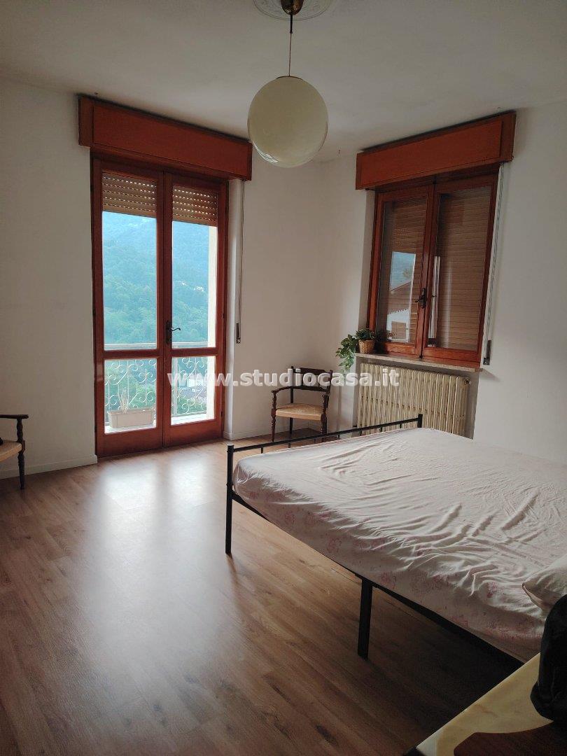 Casa Bifamiliare in vendita a Val Brembilla
