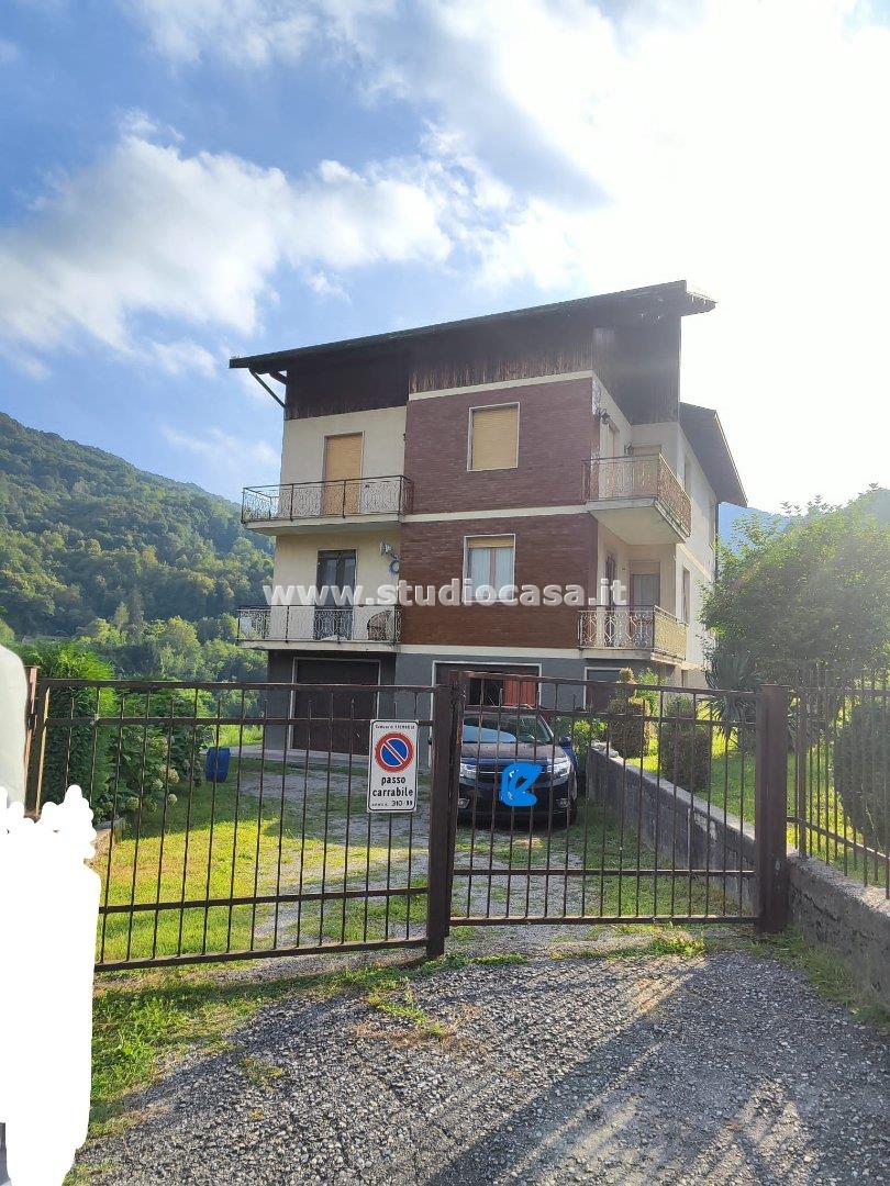 Casa Bifamiliare in vendita a Val Brembilla