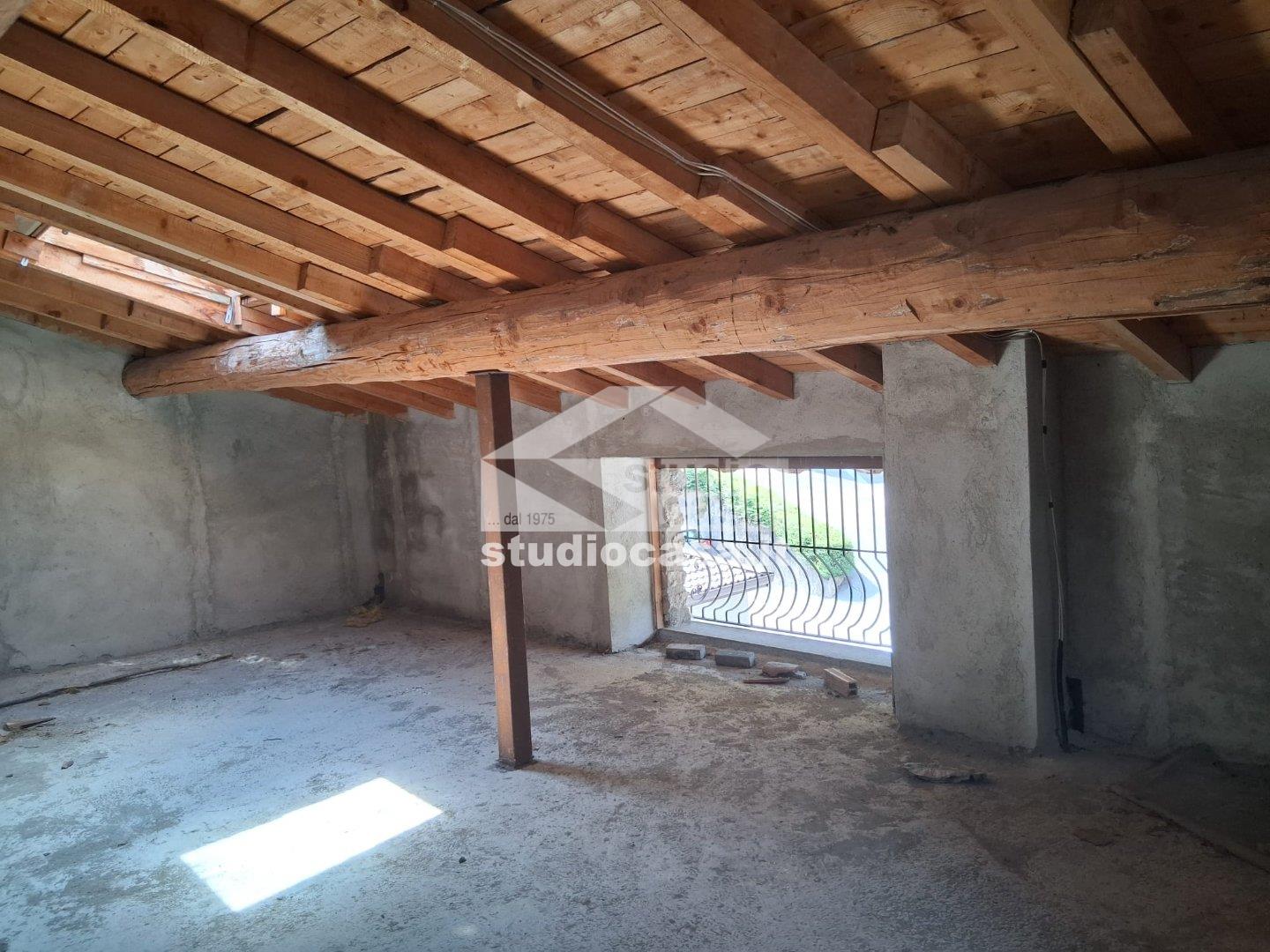 Appartamento in vendita a Algua