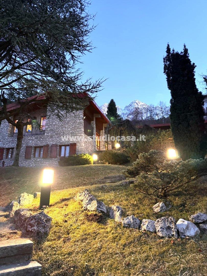 Villa Unifamiliare in vendita a Oltre il Colle