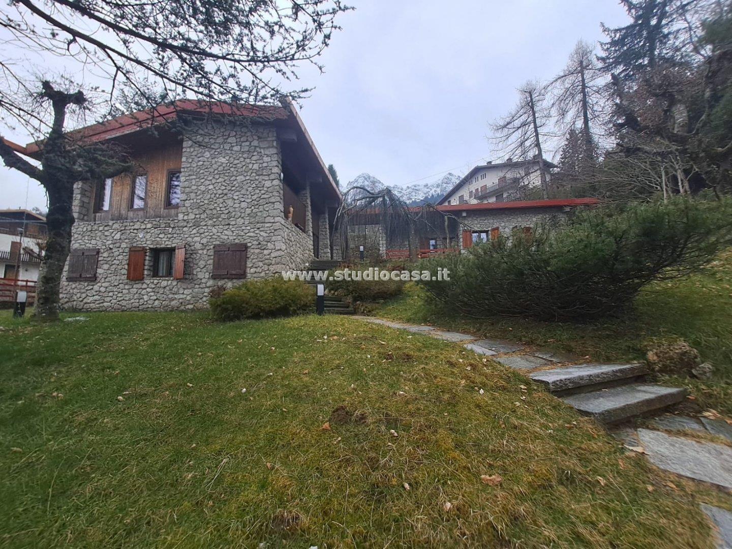 Villa Unifamiliare in vendita a Oltre il Colle