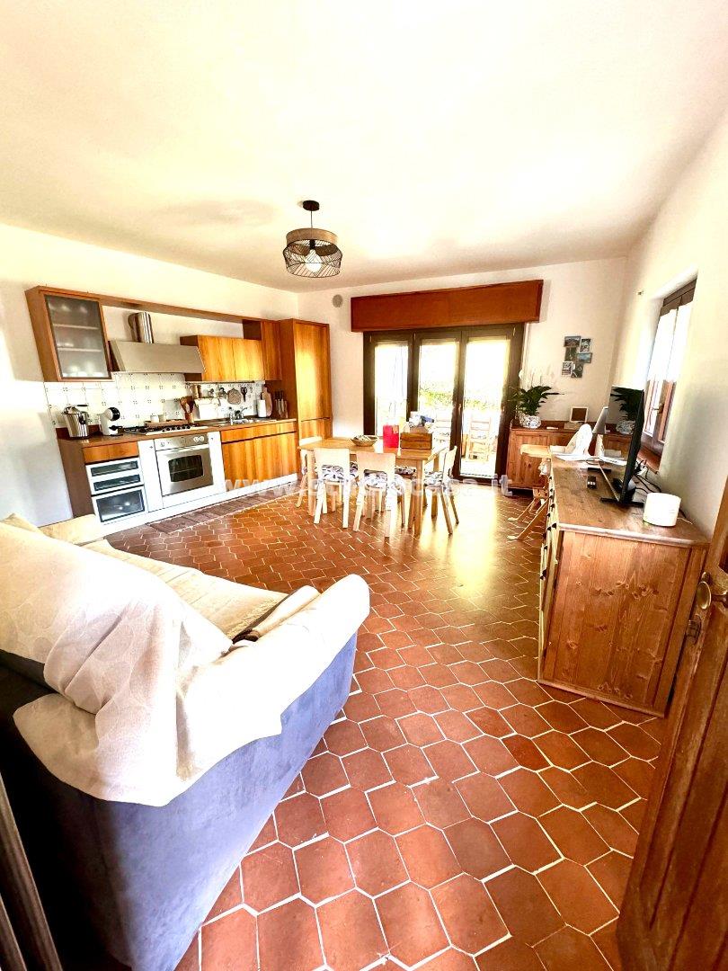 Villa Unifamiliare in vendita a Oltre il Colle