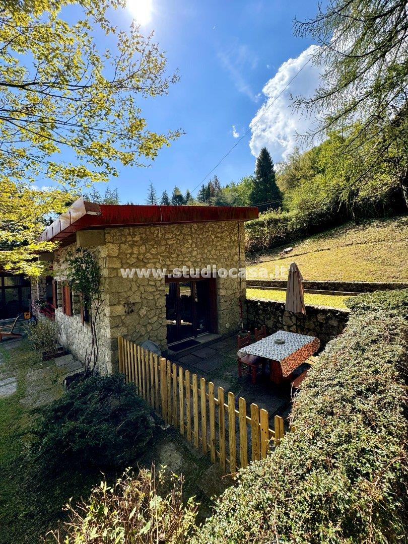 Villa Unifamiliare in vendita a Oltre il Colle