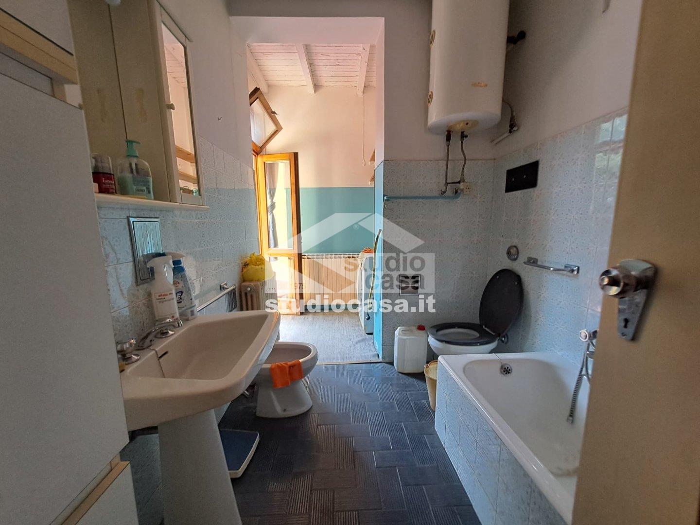 Casa Bifamiliare in vendita a Val Brembilla