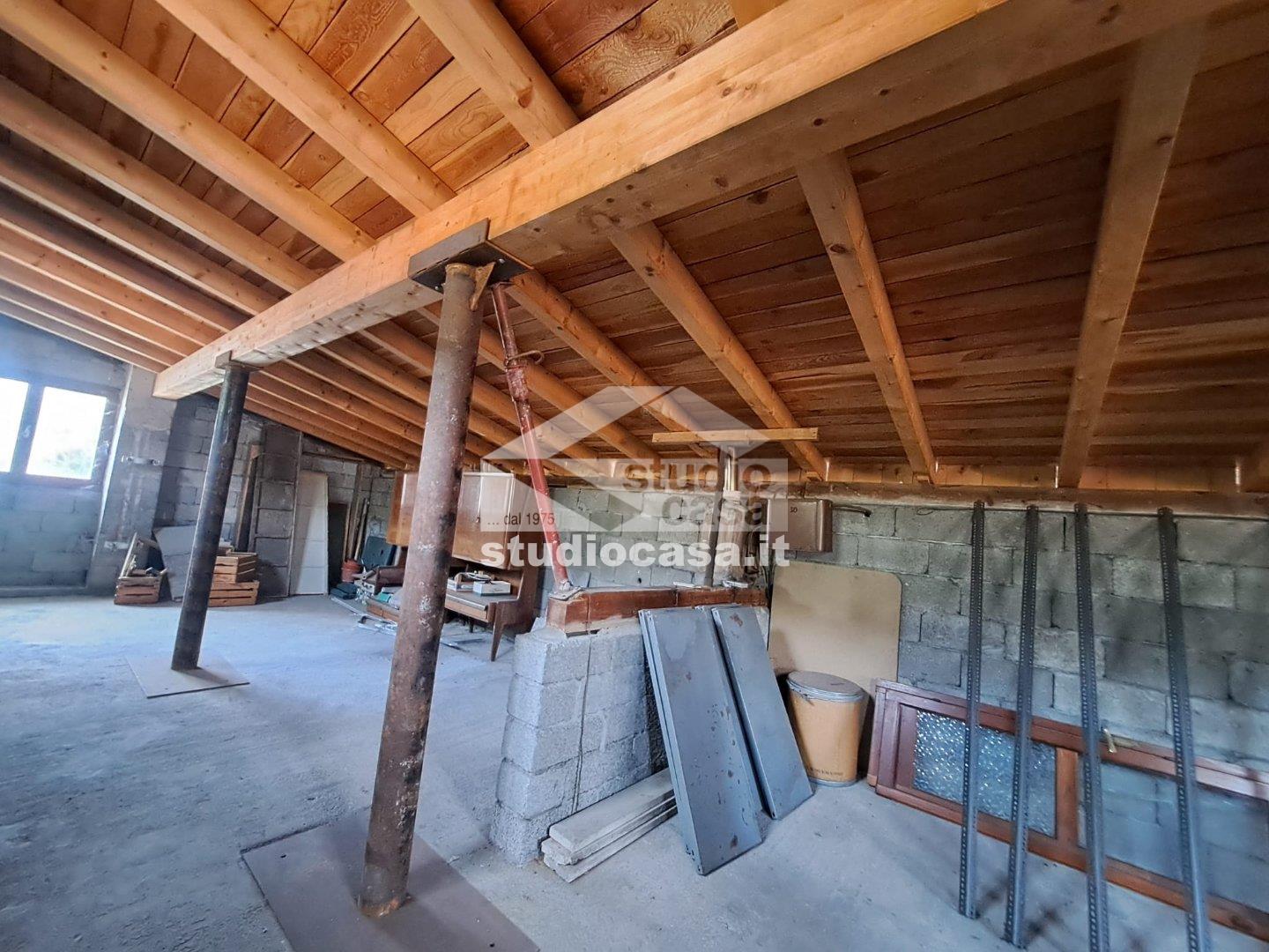 Casa Bifamiliare in vendita a Val Brembilla