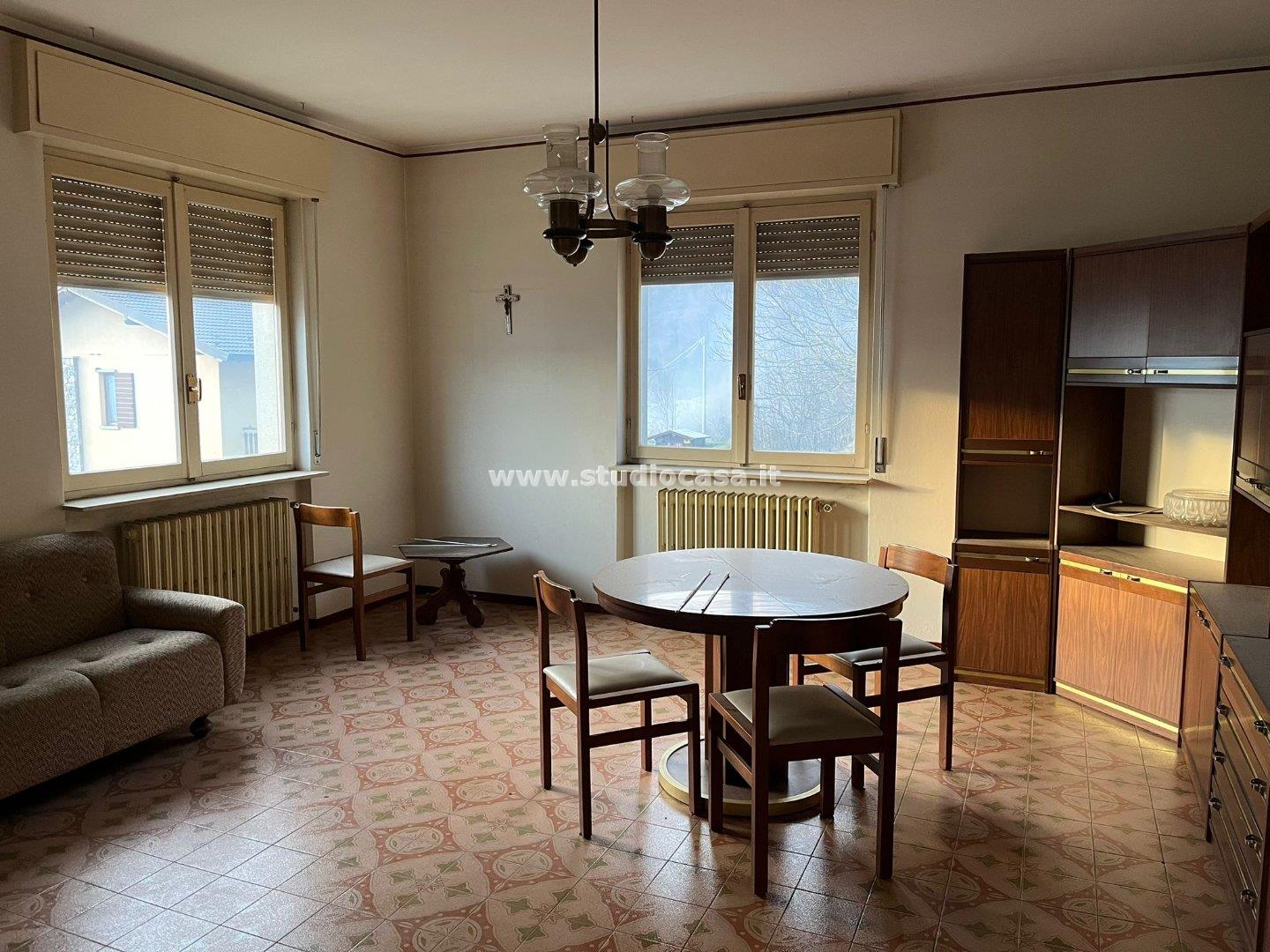 Villa Bifamiliare in vendita a Val Brembilla
