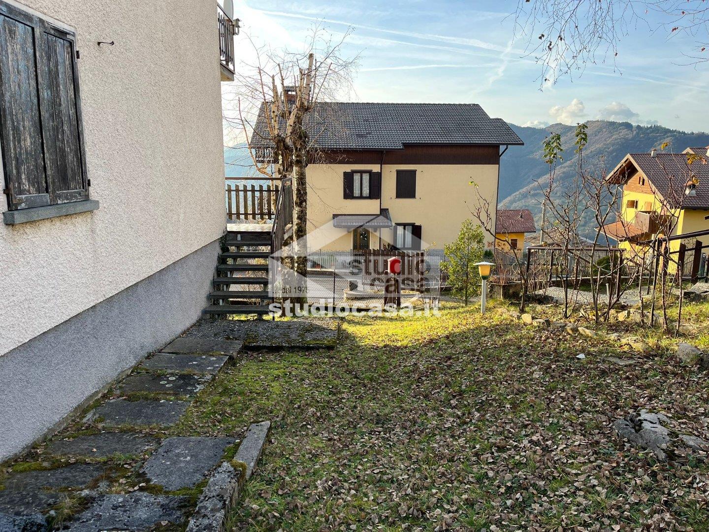 Villa a schiera di testa in vendita a Costa Serina