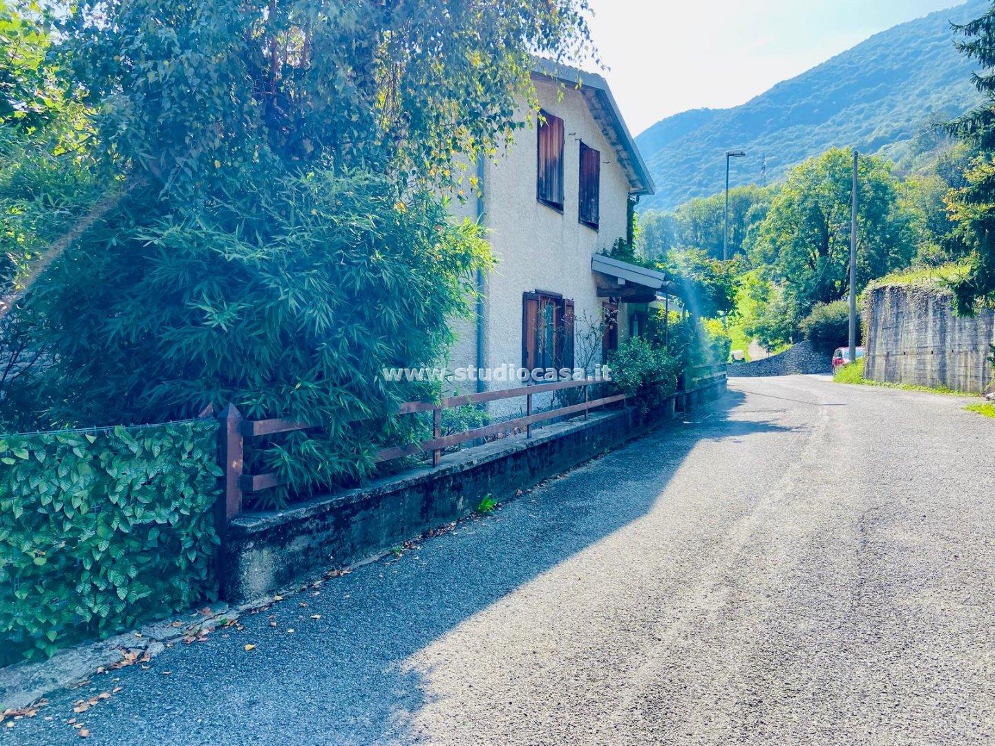 Casa Unifamiliare in vendita a Zogno