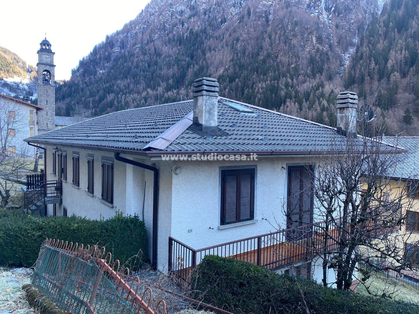 Appartamento in vendita a Carona