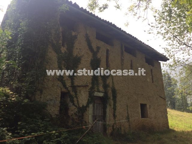 Casa Rustica in vendita a Dossena