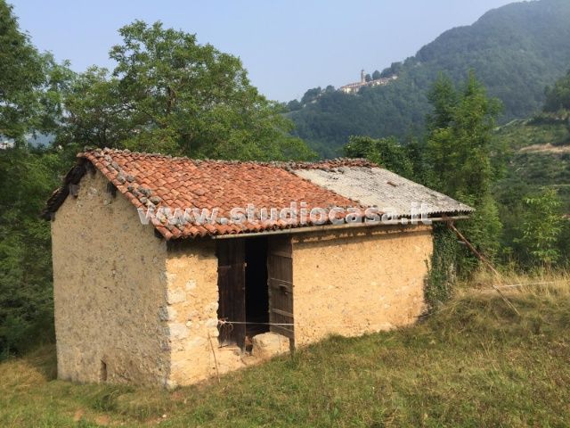Casa Rustica in vendita a Dossena