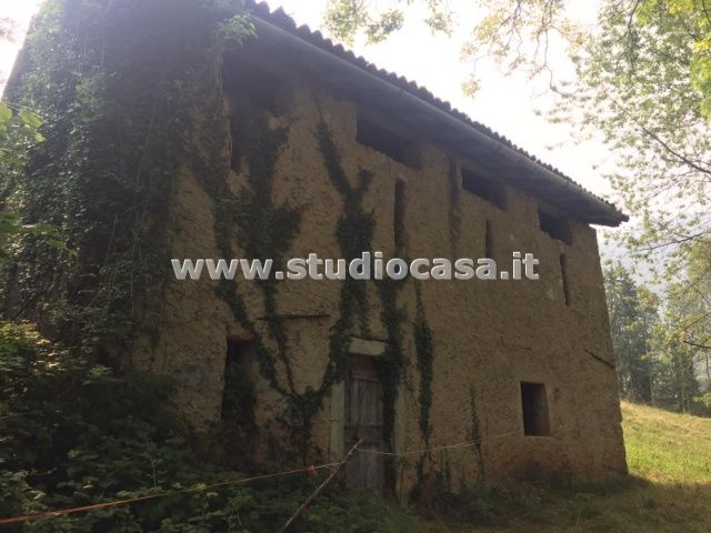 Casa Rustica in vendita a Dossena