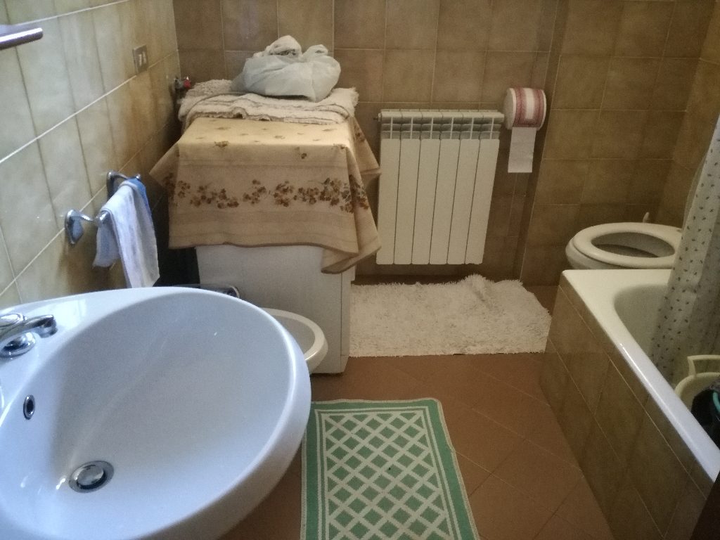 Appartamento in vendita a Val Brembilla