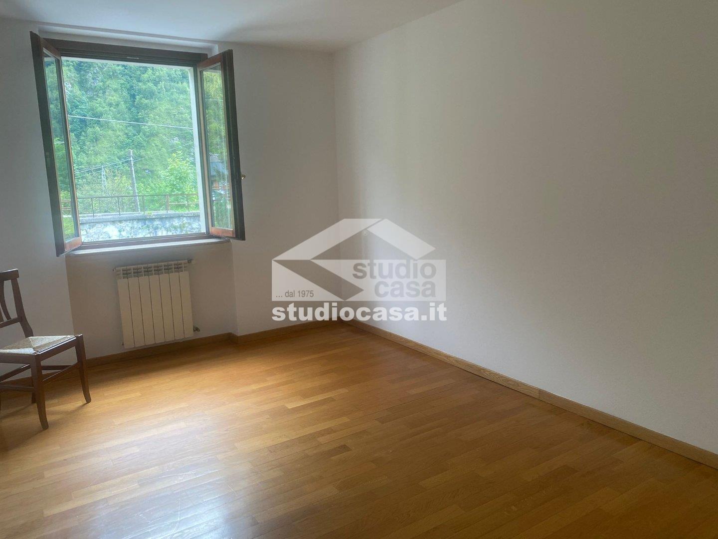 Appartamento in vendita a Lenna