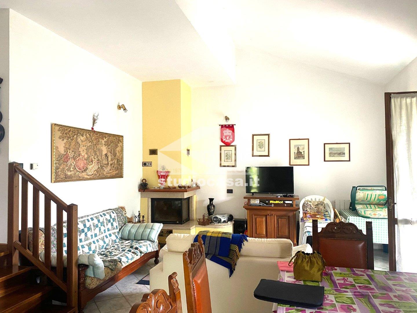Villa Bifamiliare in vendita a Brumano
