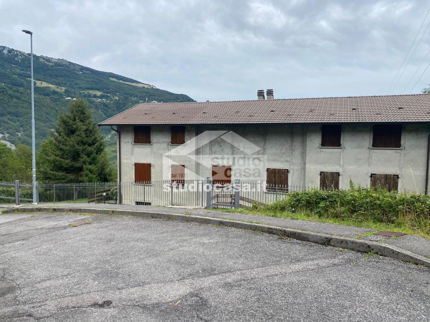 Villa Bifamiliare in vendita a Brumano