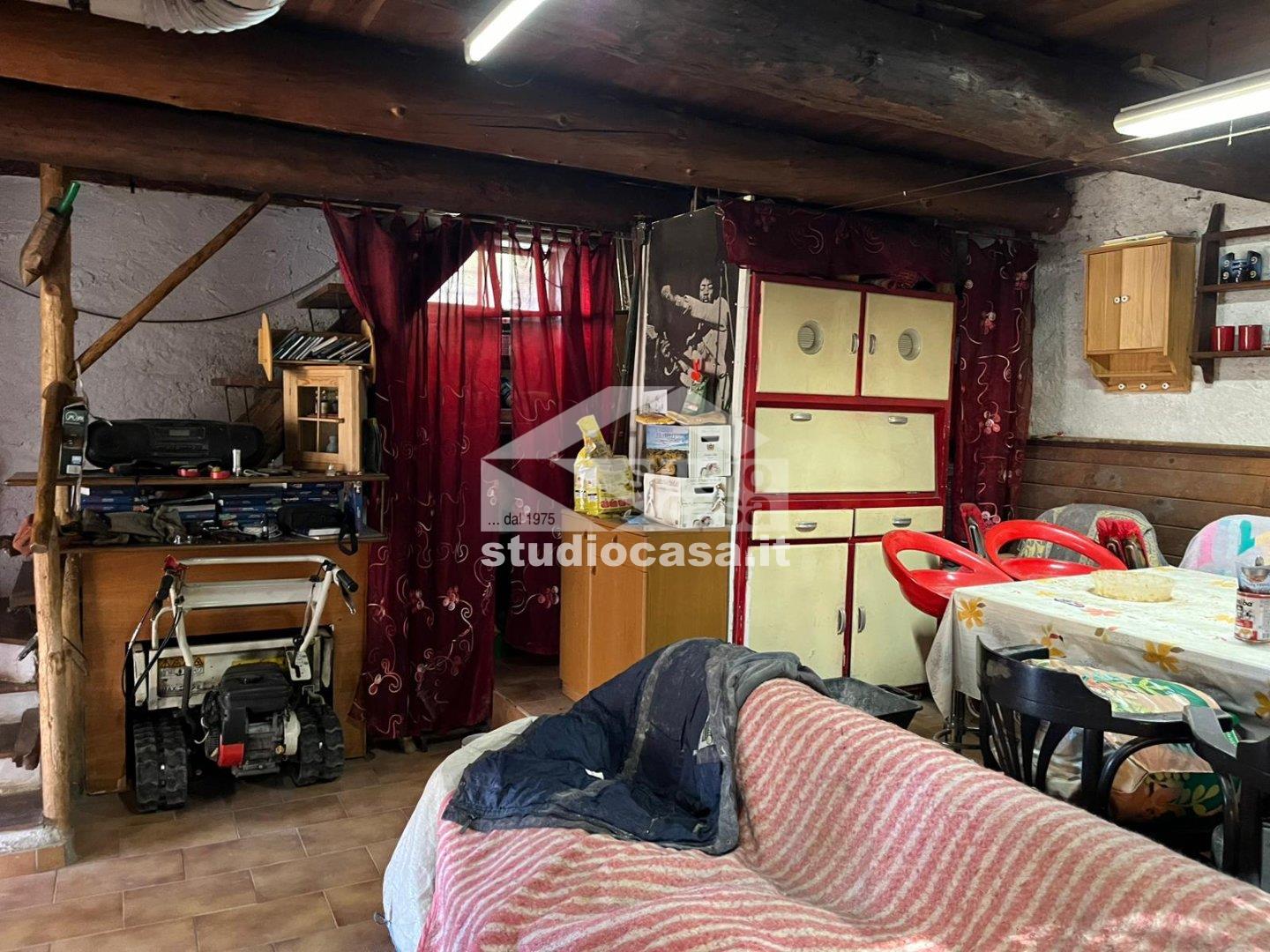 Casa Rustica in vendita a Dossena