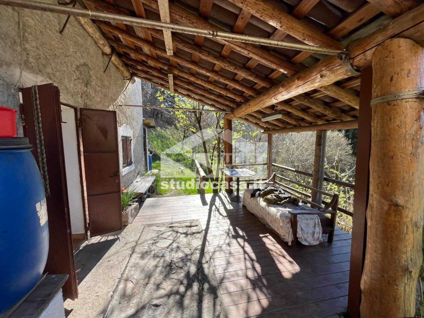 Casa Rustica in vendita a Dossena