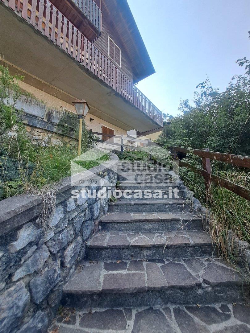 Appartamento in vendita a Costa Serina