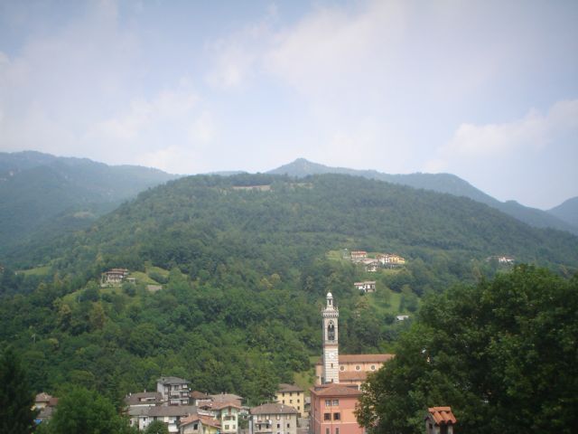 Appartamento in vendita a Val Brembilla