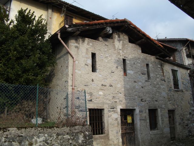 Casa Rustica in vendita a San Giovanni Bianco
