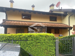 Appartamento in vendita a Costa Serina