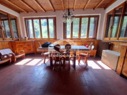 Casa Bifamiliare in vendita a Val Brembilla