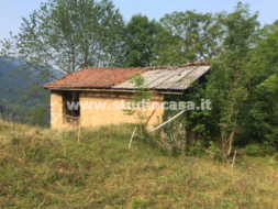 Casa Rustica in vendita a Dossena
