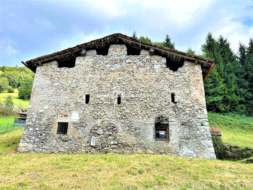 Cascina in vendita a Costa Serina