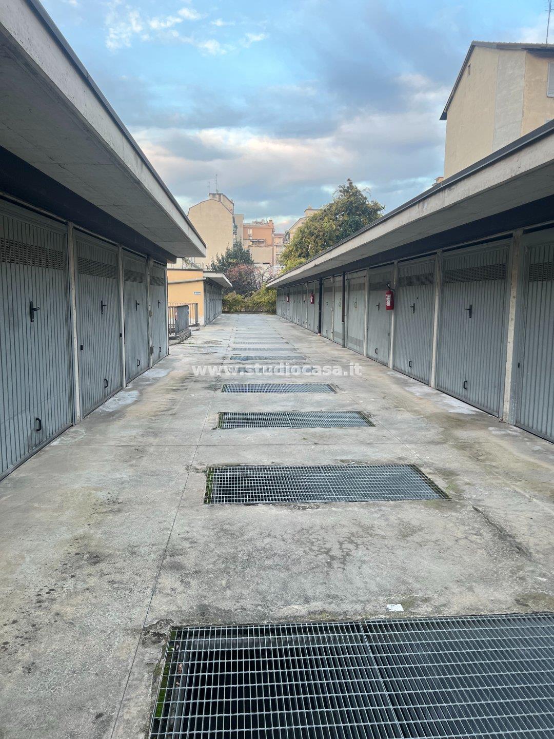 Box / Autorimessa in vendita a Milano