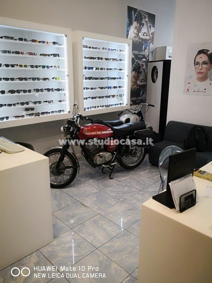 Negozio in vendita a Milano