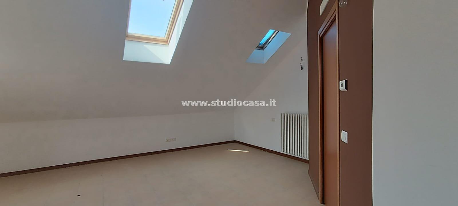 Mansarda in affitto a Melegnano