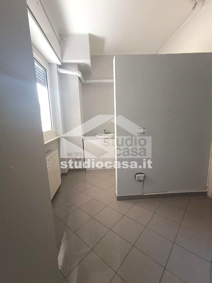 Ufficio in affitto a Melegnano