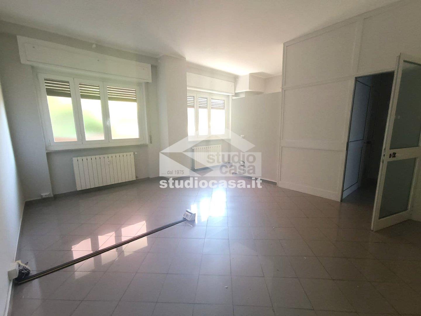 Ufficio in affitto a Melegnano