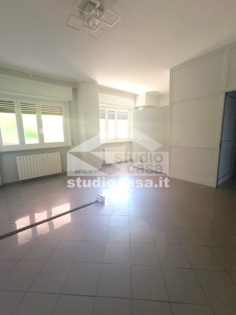 Ufficio in affitto a Melegnano