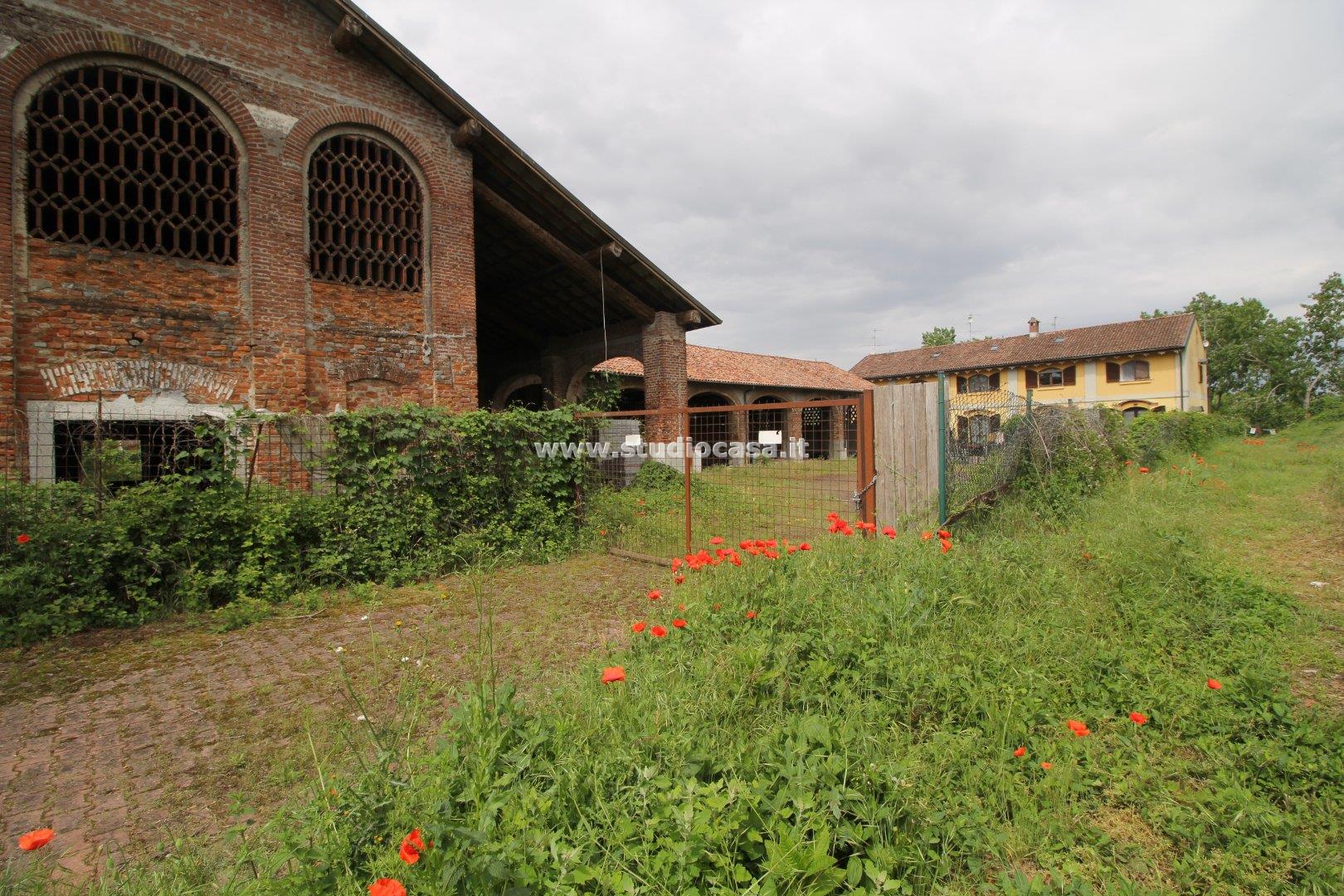 Cascina in vendita a Caselle Lurani