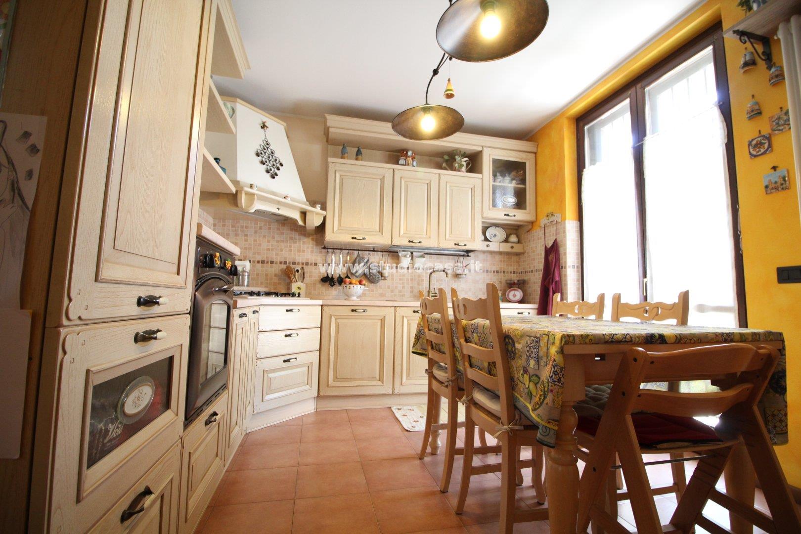 Villa a schiera di testa in vendita a Caselle Lurani
