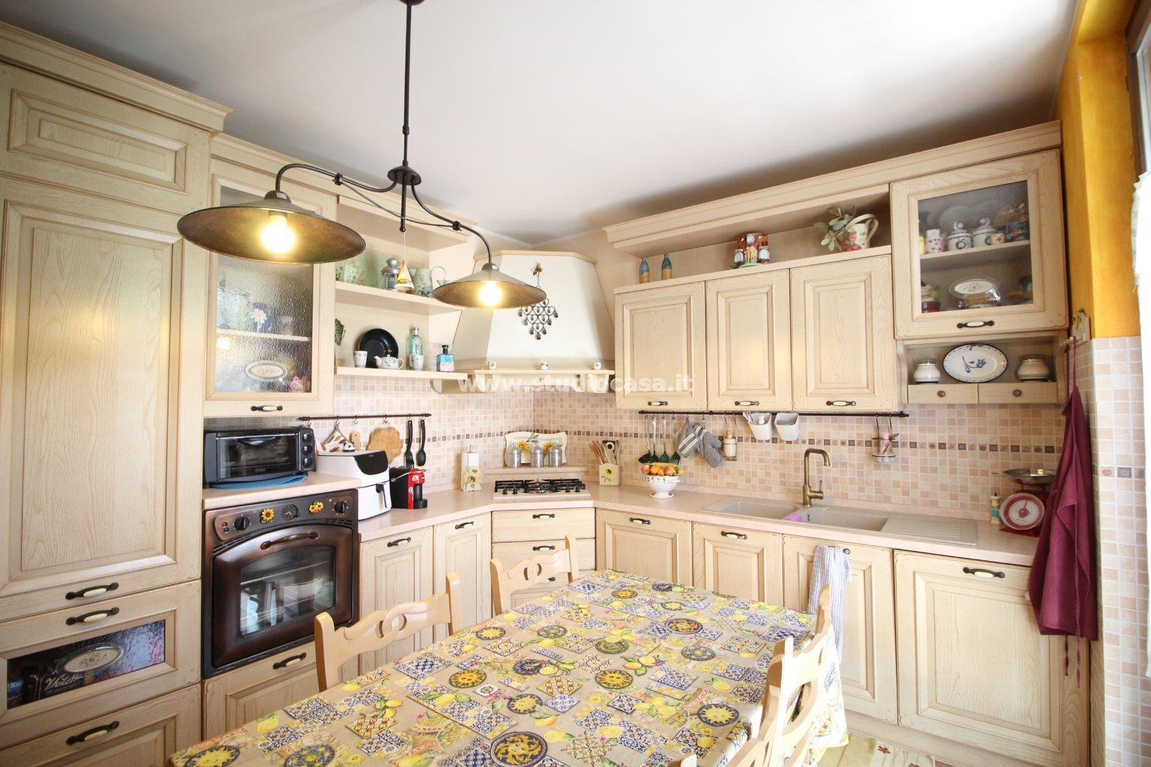 Villa a schiera di testa in vendita a Caselle Lurani