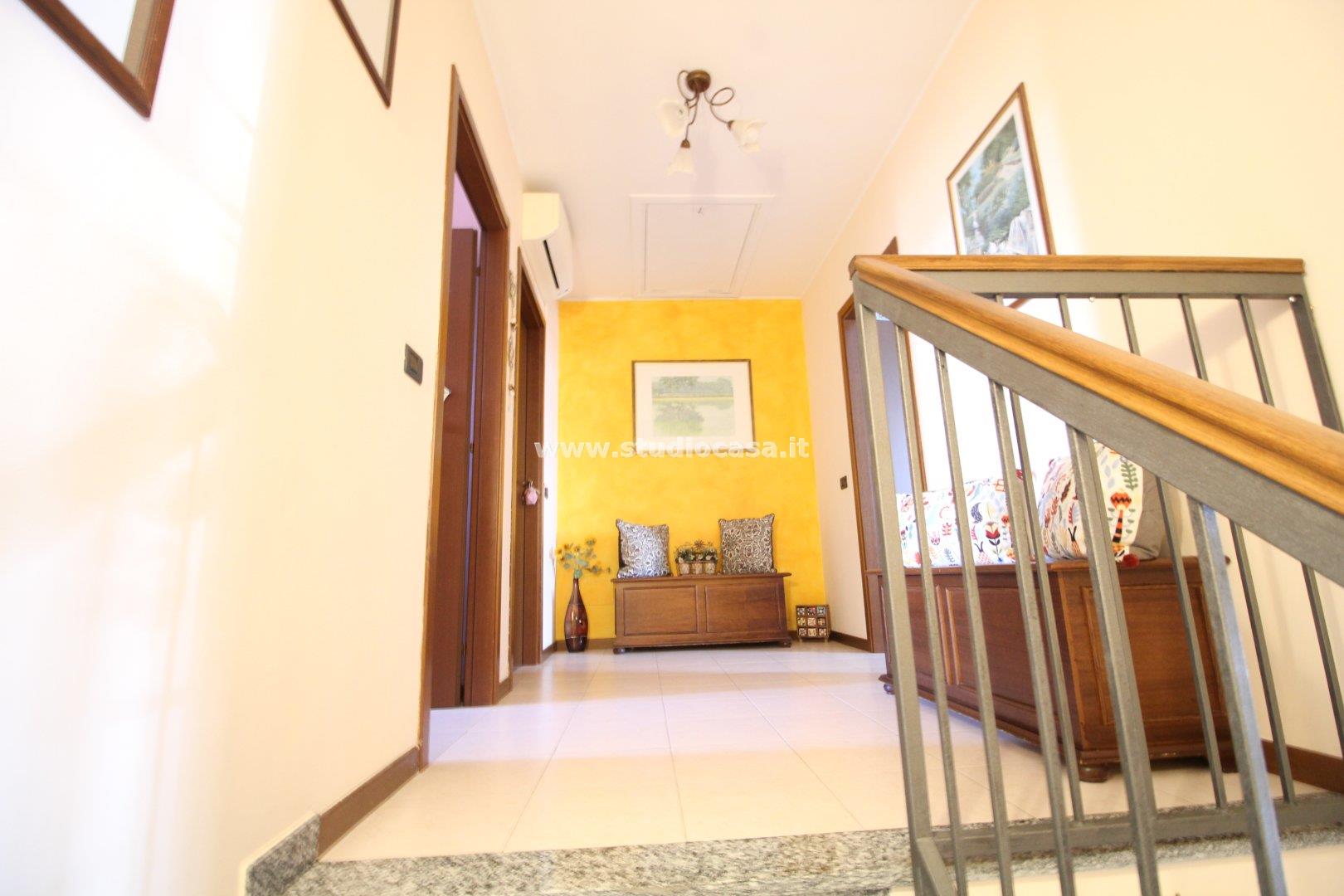 Villa a schiera di testa in vendita a Caselle Lurani