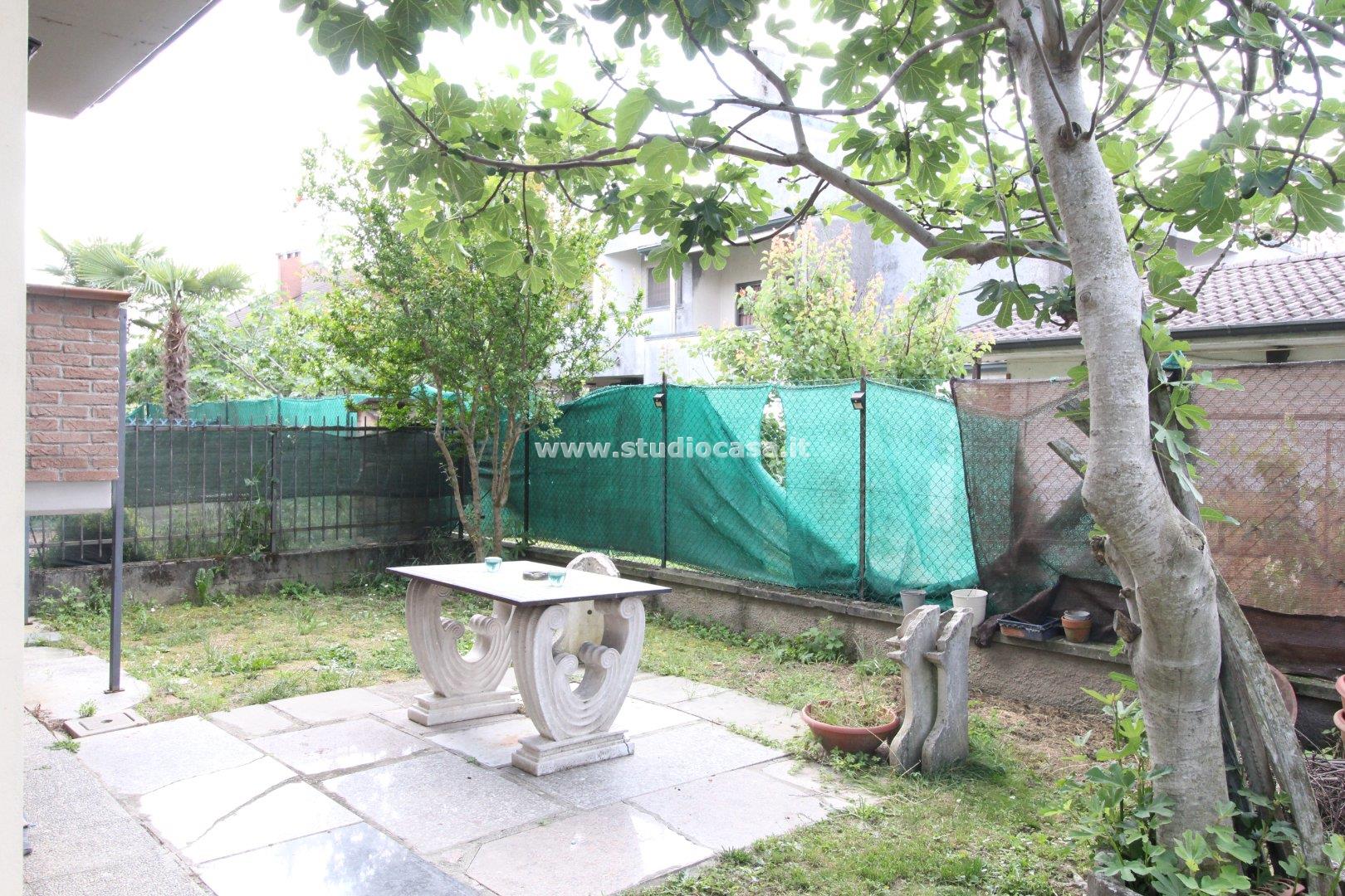 Villa a schiera di testa in vendita a Caselle Lurani