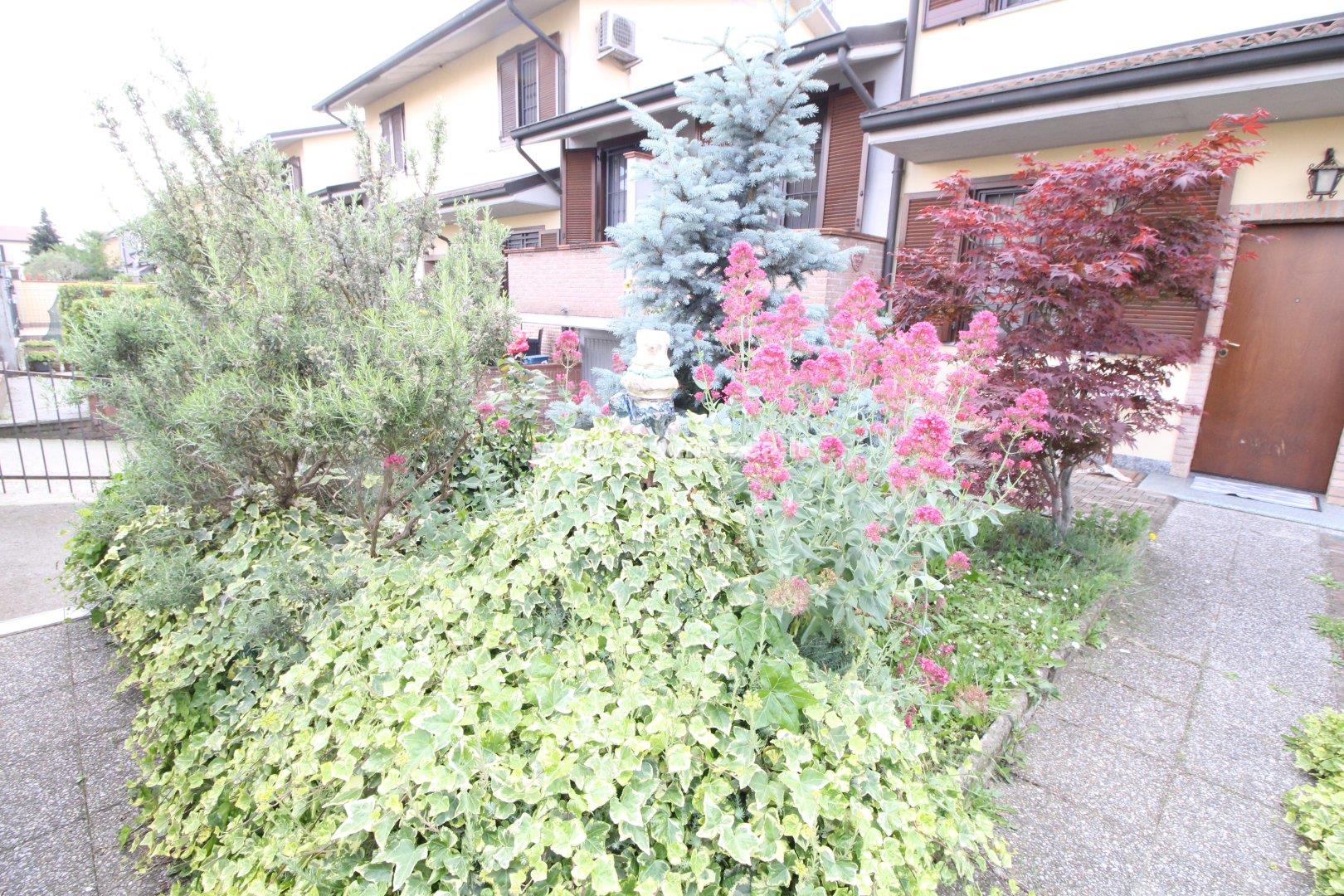 Villa a schiera di testa in vendita a Caselle Lurani