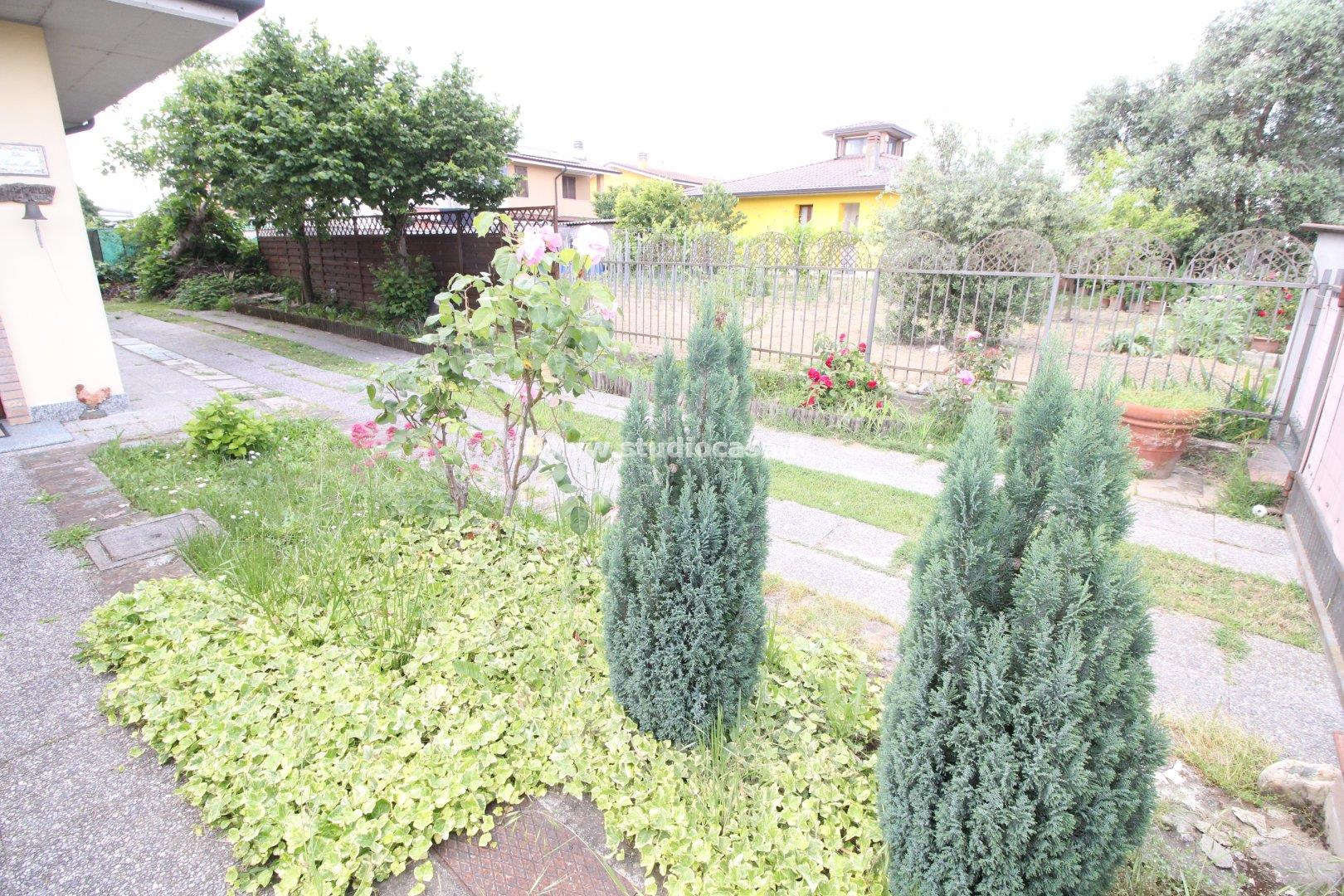 Villa a schiera di testa in vendita a Caselle Lurani