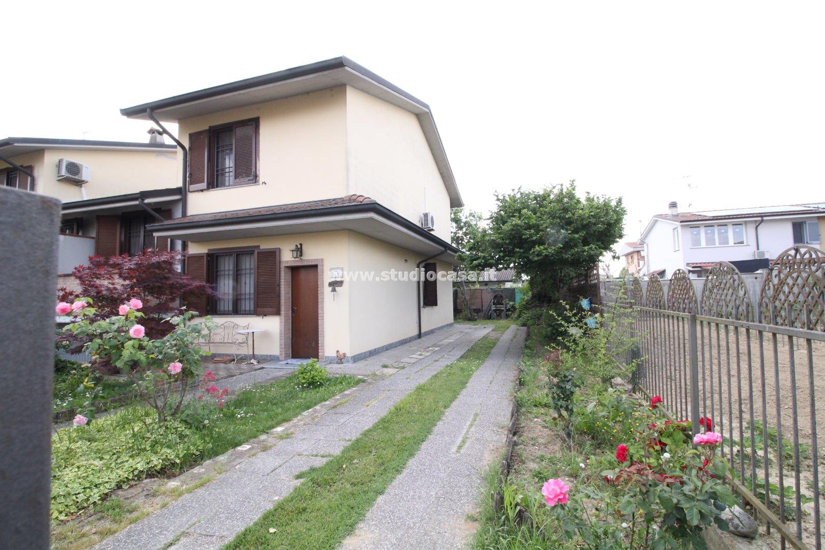 Villa a schiera di testa in vendita a Caselle Lurani