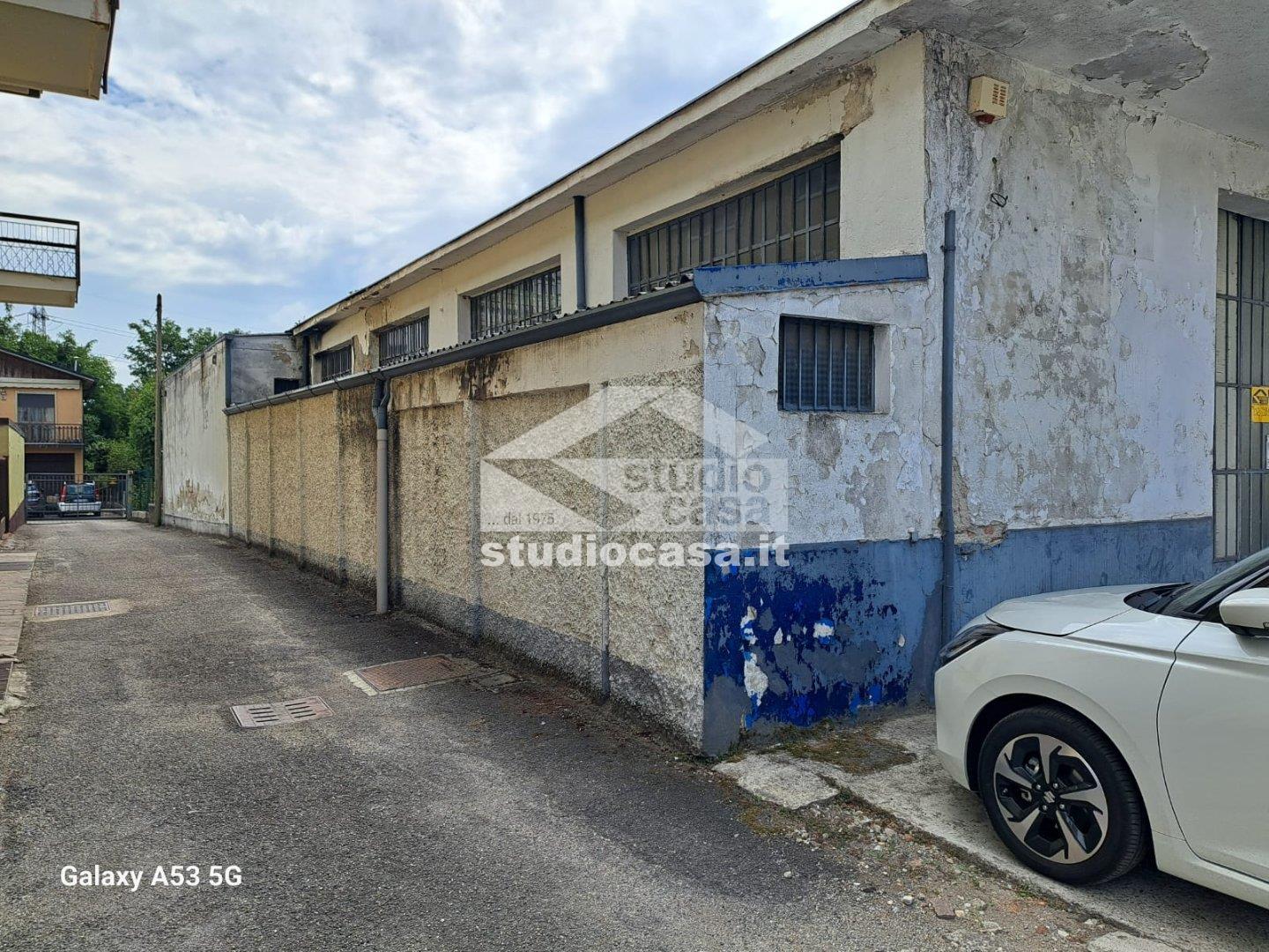 Stabile in vendita a Sant