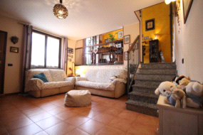 Villa a schiera di testa in vendita a Caselle Lurani