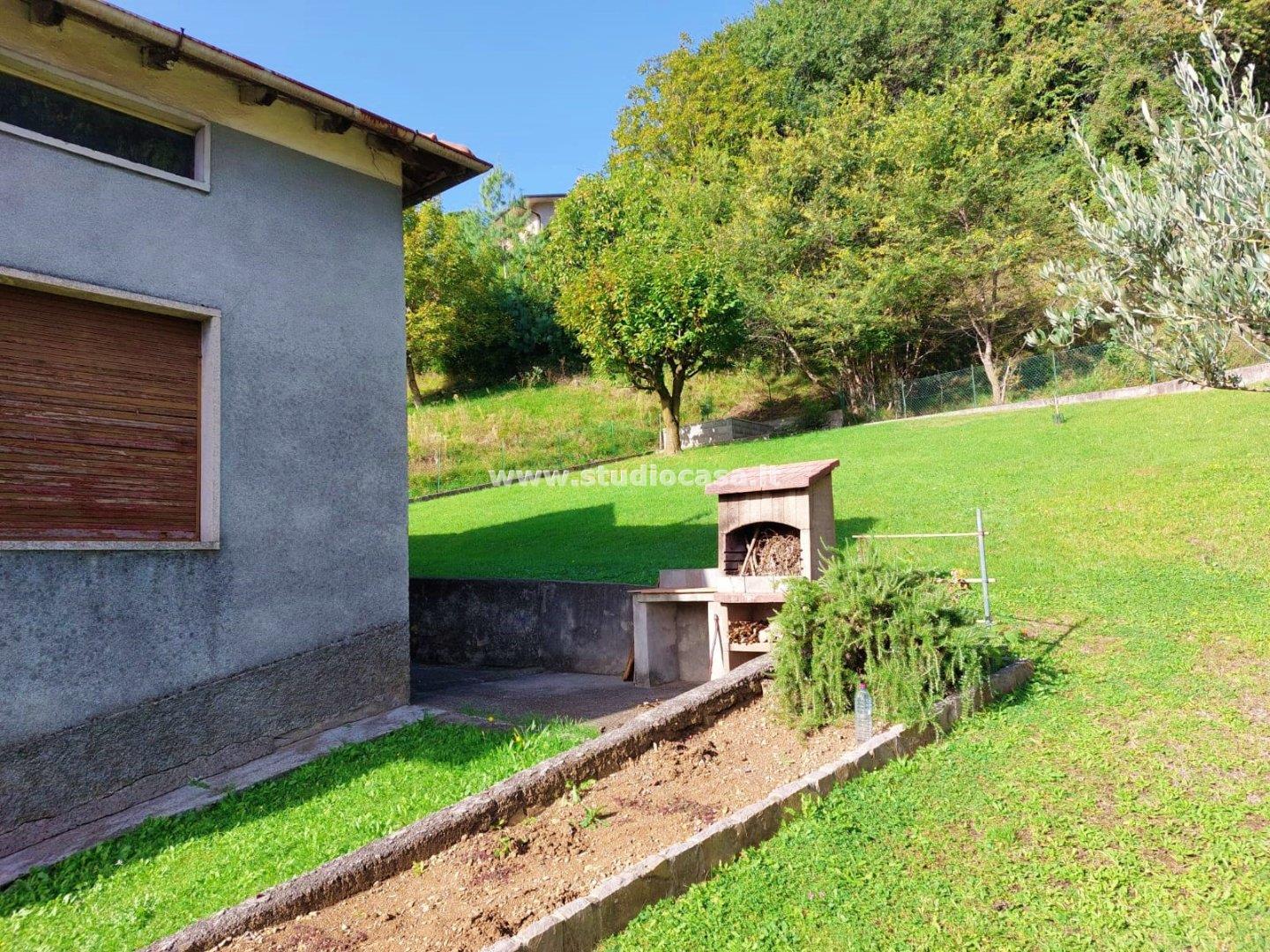 Casa Unifamiliare in vendita a Bianzano