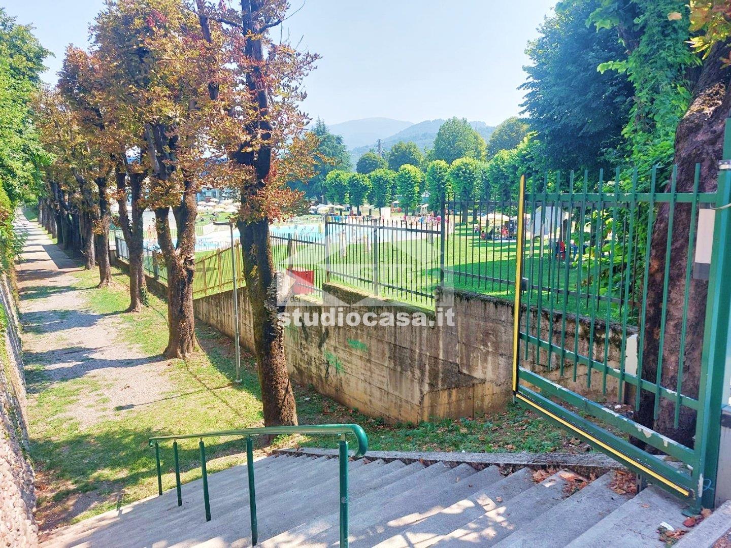 Box / Autorimessa in vendita a Alzano Lombardo