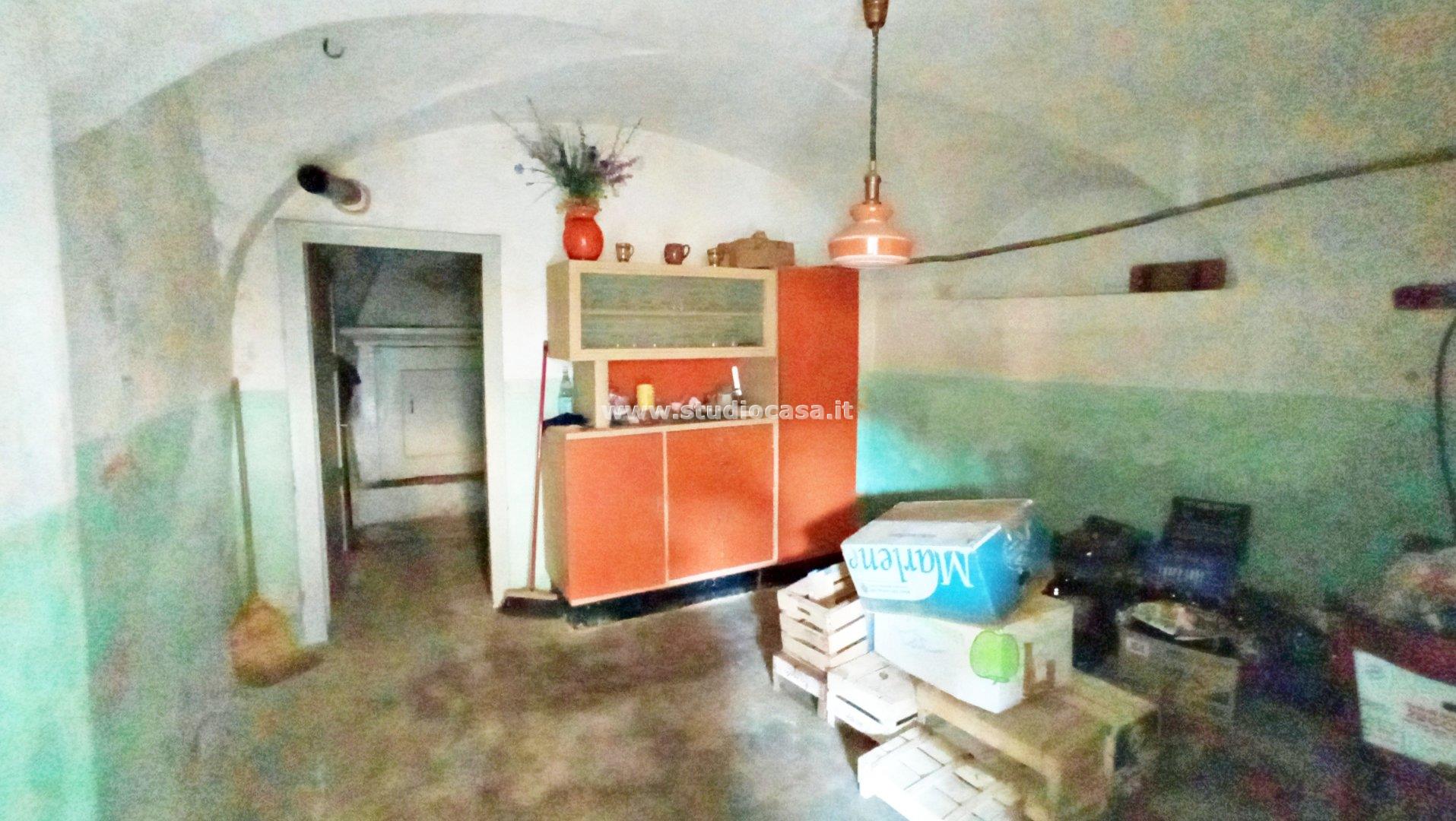 Casa Plurifamiliare in vendita a Rovetta