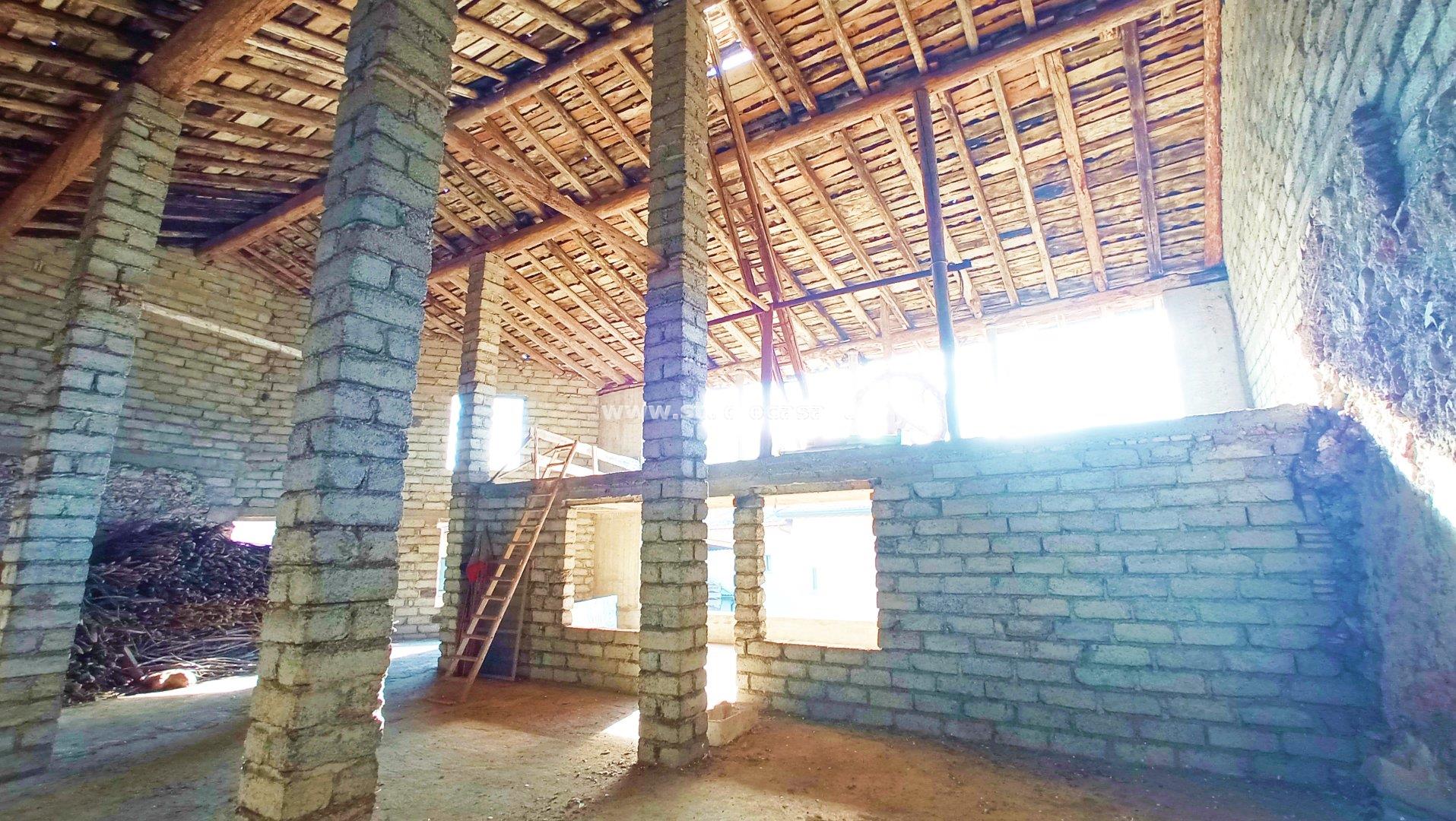 Casa Plurifamiliare in vendita a Rovetta